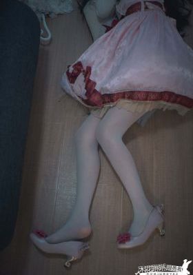 像饿狼似的三个男人阿莫